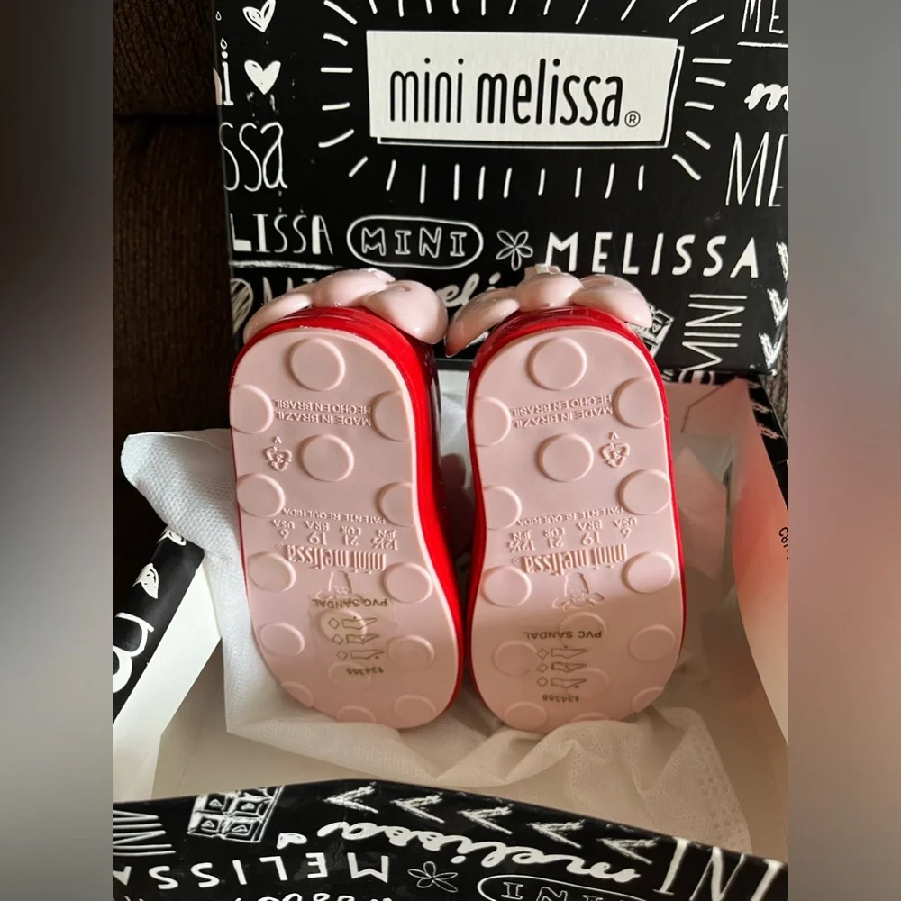 NWT MINI MELISSA Mini Be + Hello Kitty Toddler Sneakers In Red Size 6T
